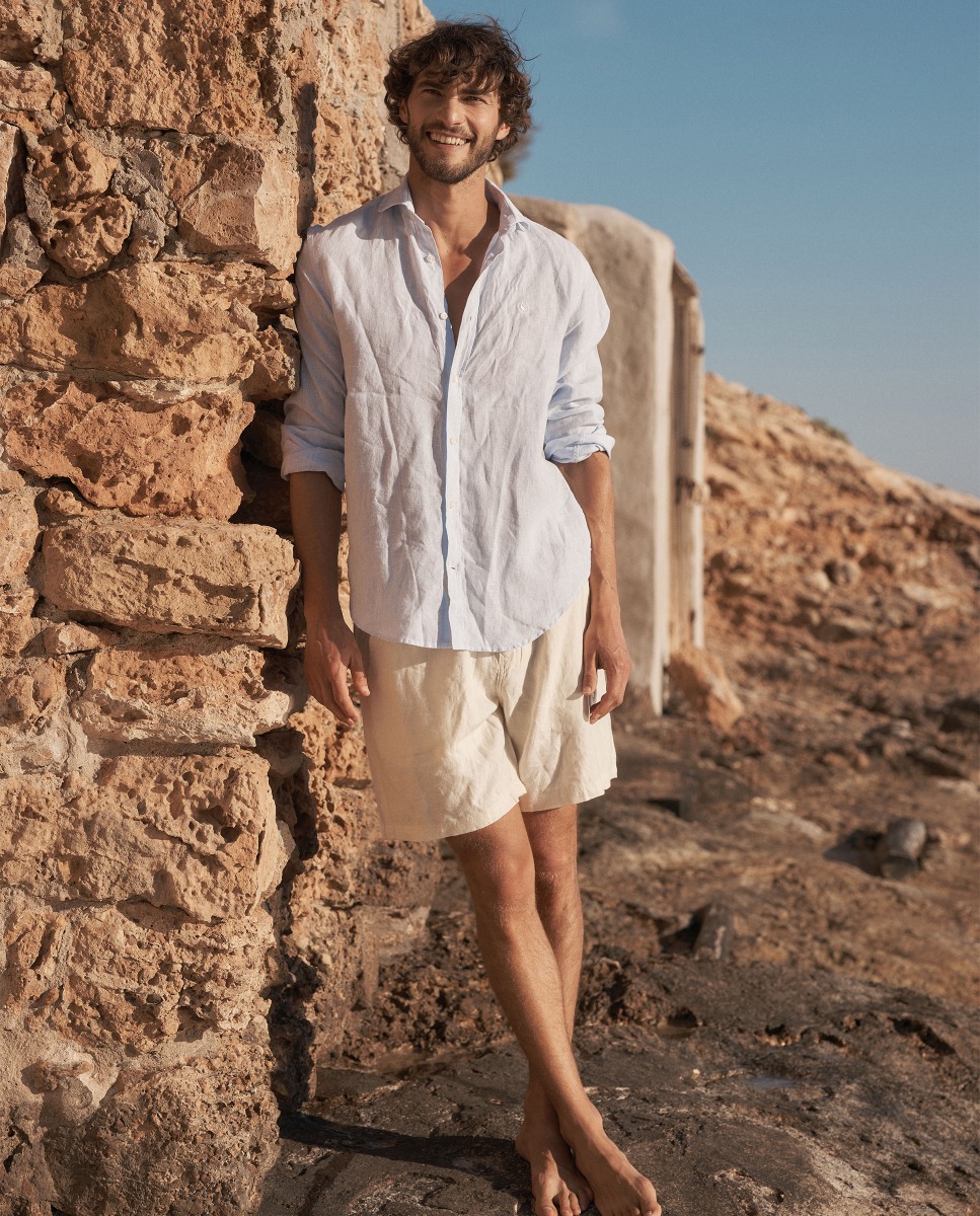 Bermuda Shorts in Raw Linen