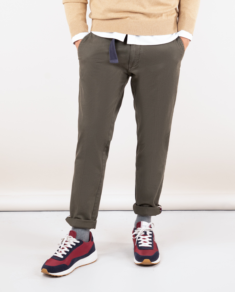 Pantalón Chino Básico Verde