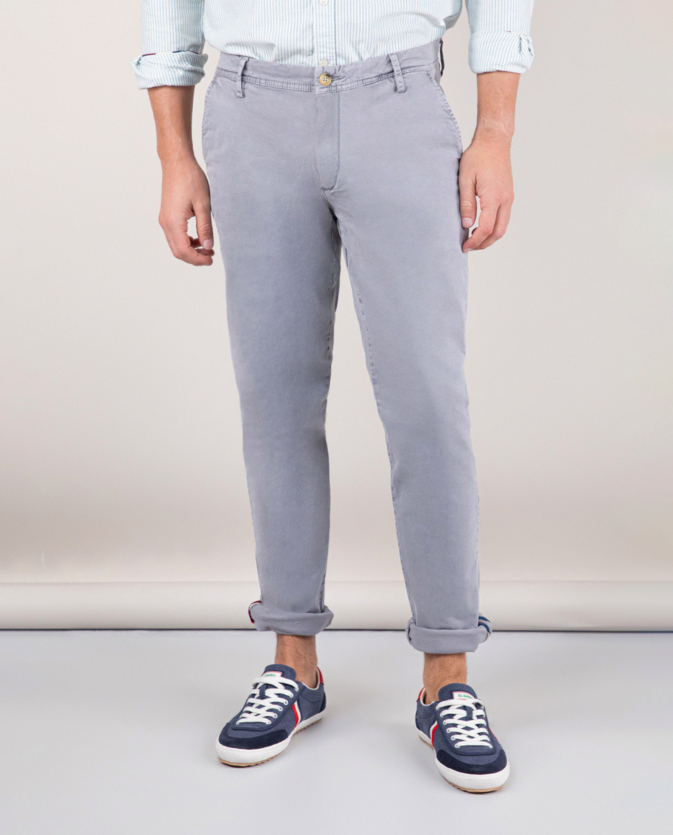 Pantalón Chino Básico Gris LATAM