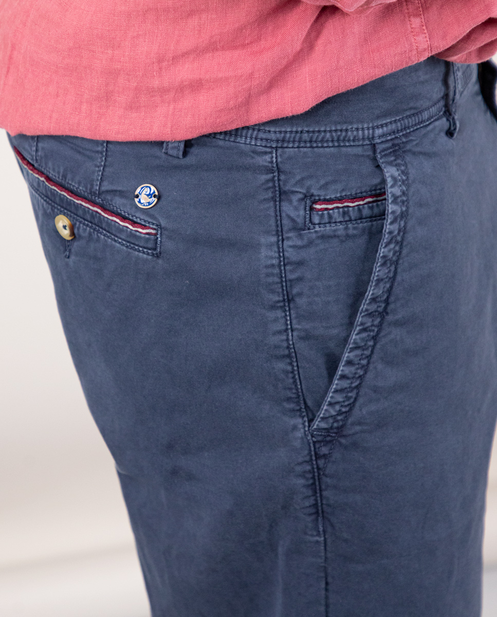 LATAM Navy Bermuda Shorts