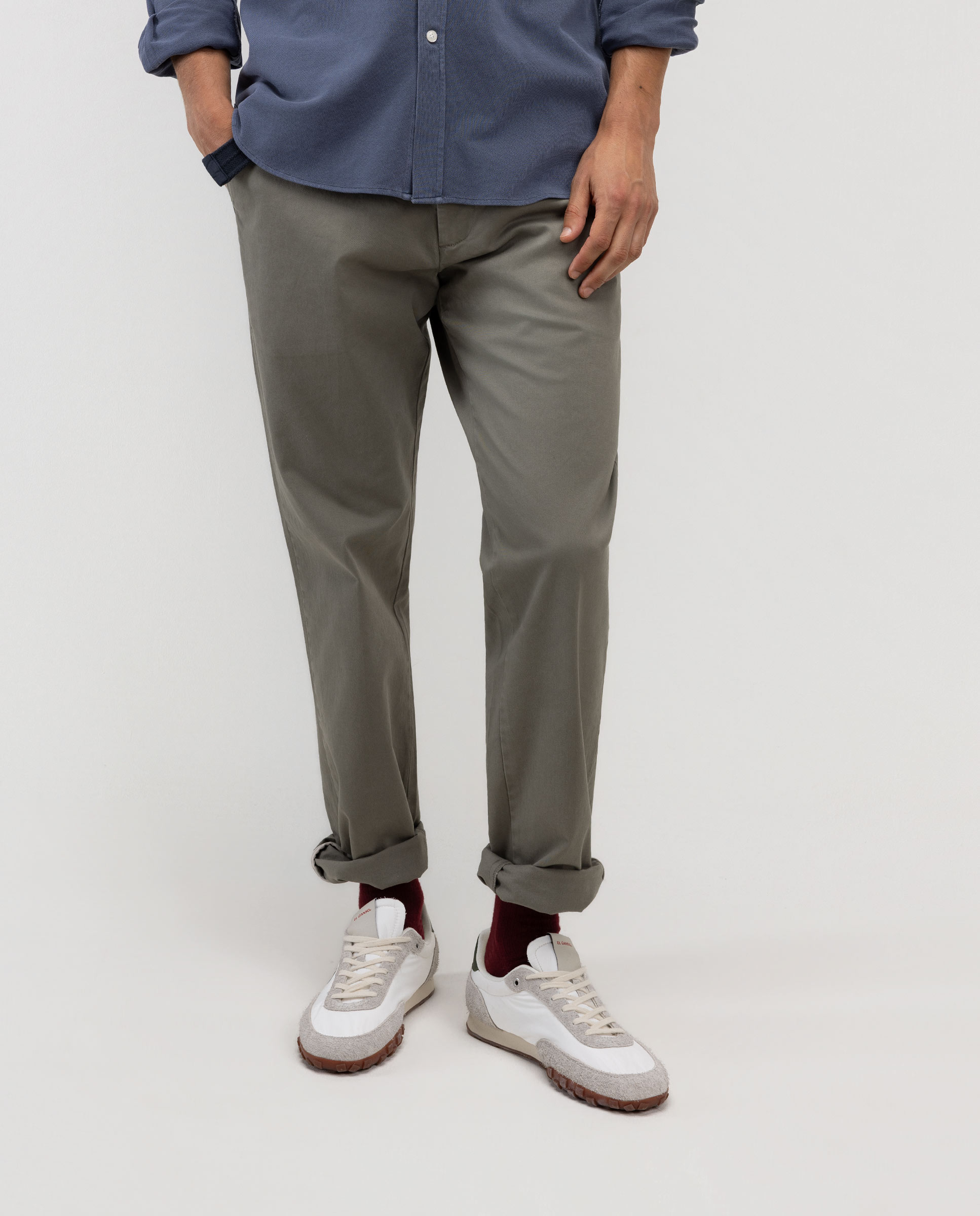 Pantalón Chino Regular Verde Oscuro