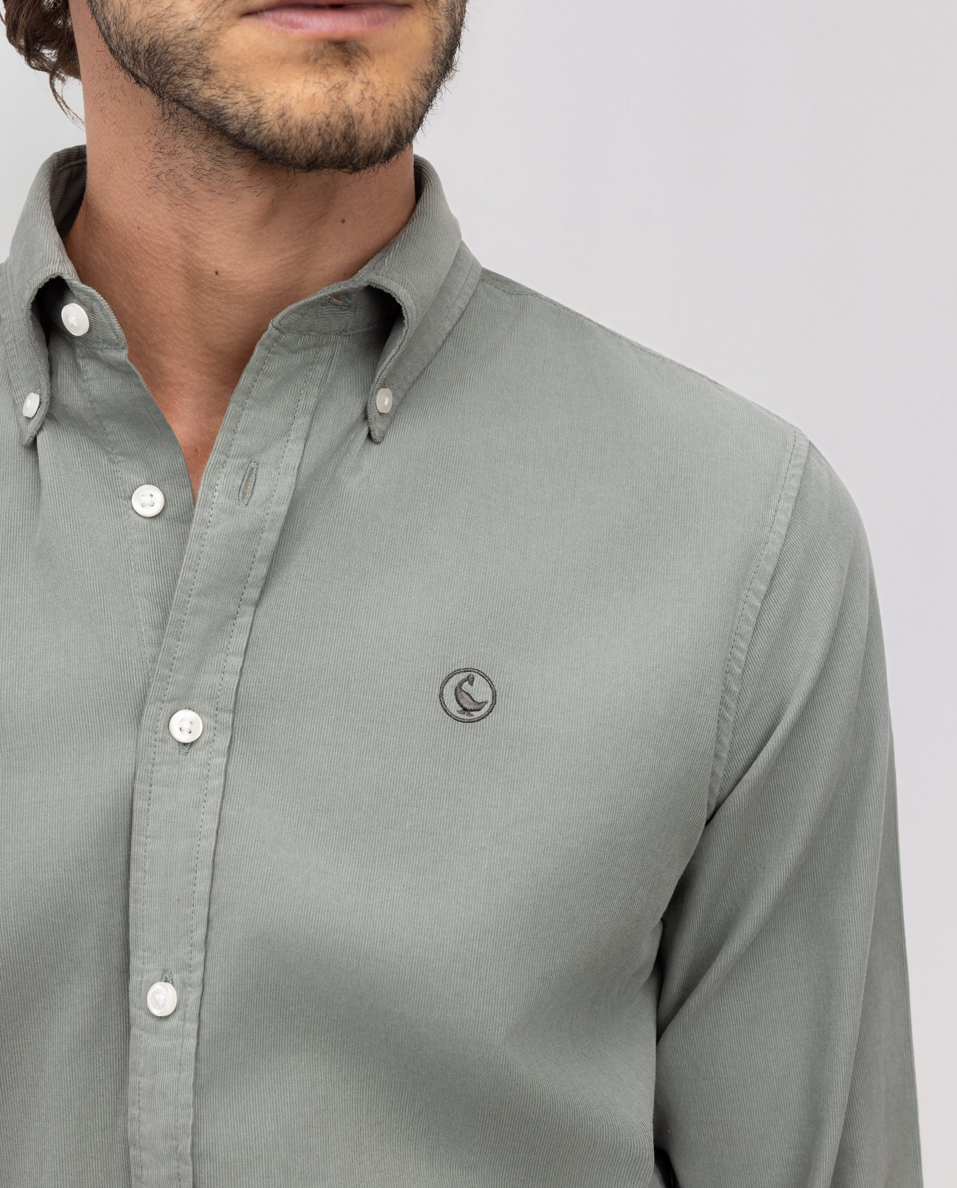 Camisa Pana Garment Dyed Button Down Verde
