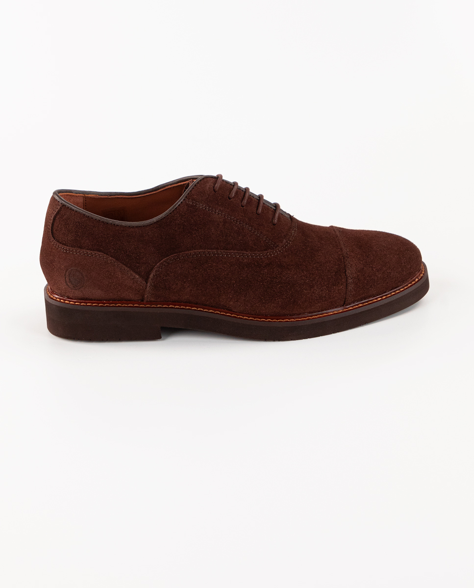 Brown suede Oxford shoe
