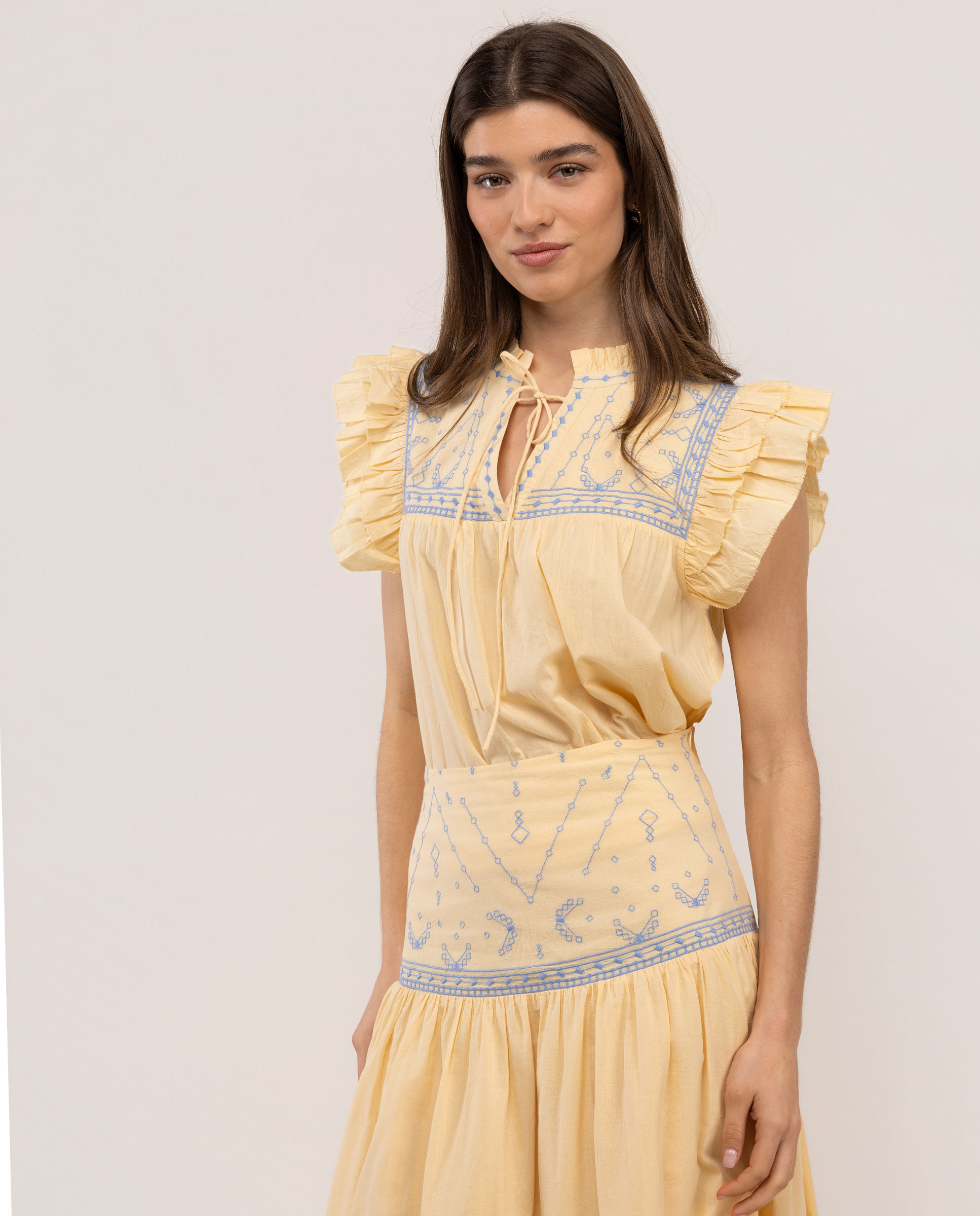 Blusa Alice Bordados Amarilla