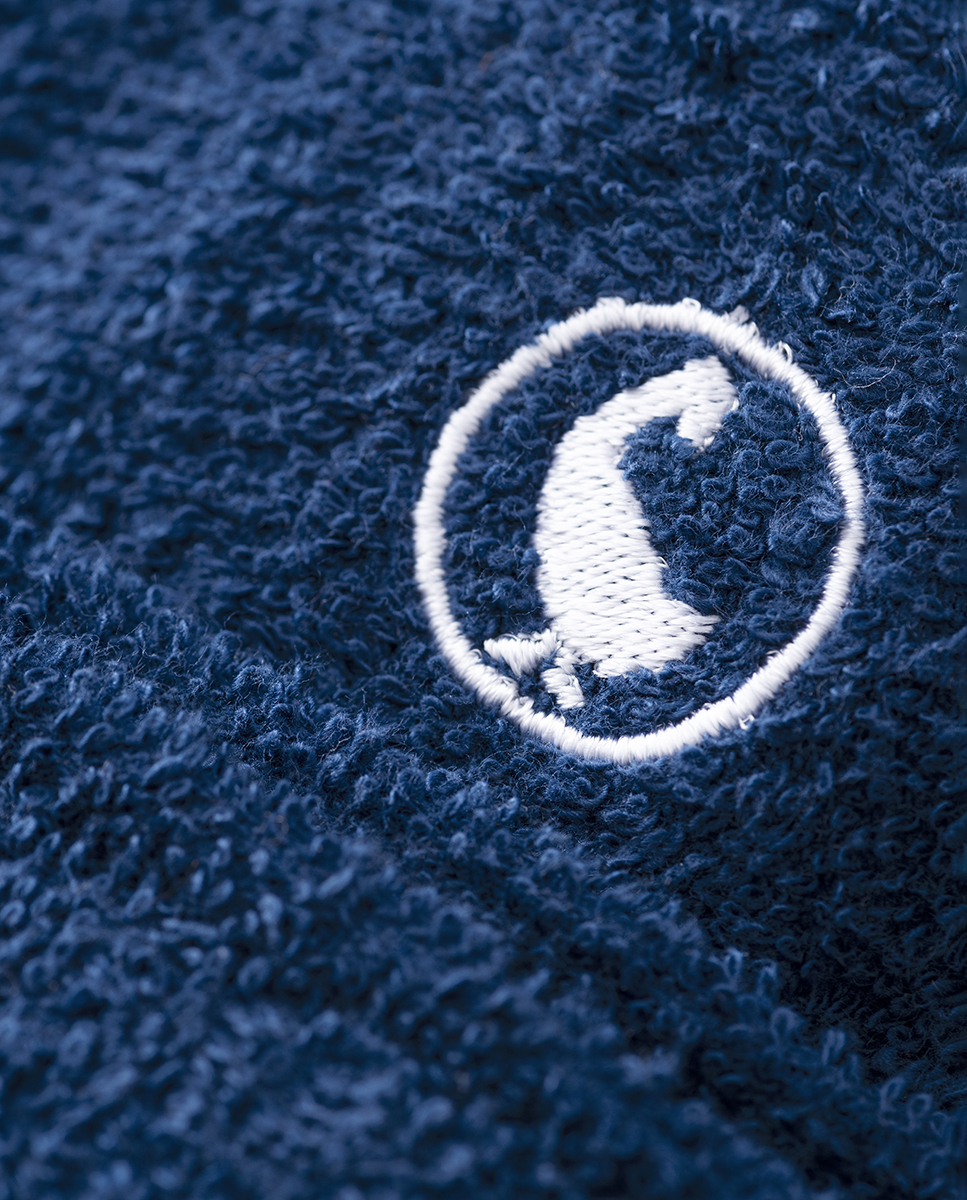 Albornoz Marino Logo Detalles Ribete Tallas M y L